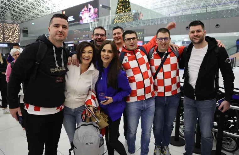 FOTO Pripreme u tijeku: Hrvatski navijači sinoć krenuli u Katar