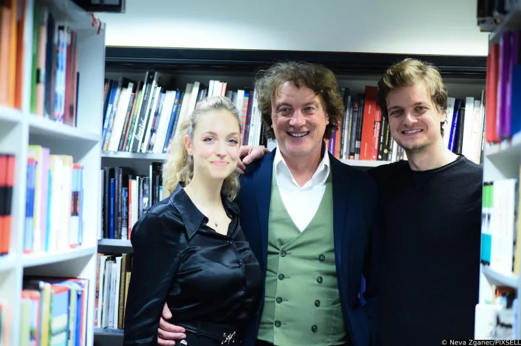 Hana Huljić u rijetkom pojavljivanju u javnosti: Cijela obitelj Huljić slavi jo&scaron; jedan uspjeh Vjekoslave