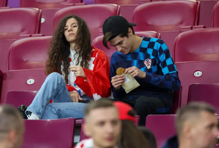 Brojni poznati i slavni do&scaron;li pružiti podr&scaron;ku Vatrenima: Kolinda ukrala svu pažnju