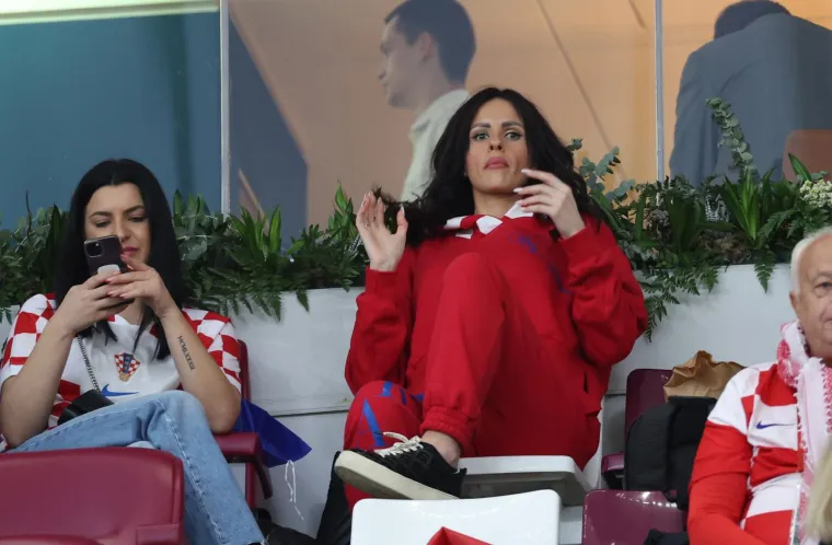 Brojni poznati i slavni do&scaron;li pružiti podr&scaron;ku Vatrenima: Kolinda ukrala svu pažnju