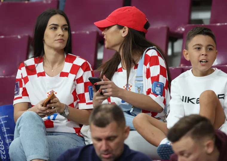 Brojni poznati i slavni do&scaron;li pružiti podr&scaron;ku Vatrenima: Kolinda ukrala svu pažnju