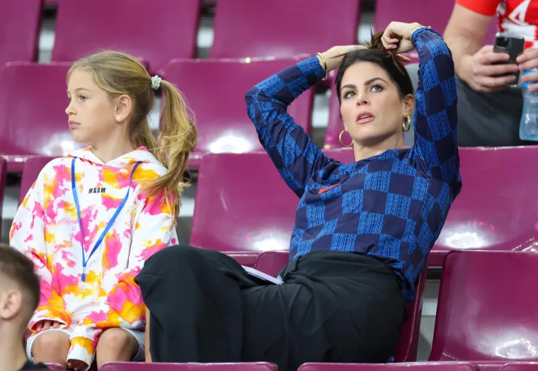 Brojni poznati i slavni do&scaron;li pružiti podr&scaron;ku Vatrenima: Kolinda ukrala svu pažnju