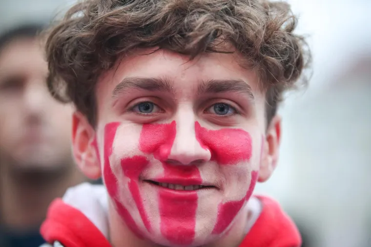 Zagrebački glavni trg podivljao nakon prekrasnog gola Or&scaron;ića za 2:1: Počeo je &scaron;ou s bakljama