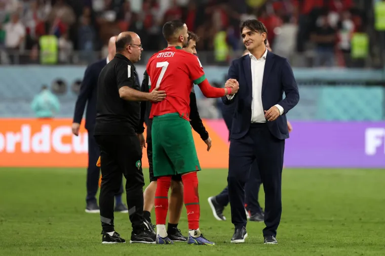 Vatreni slavili nakon pobjede Maroka: Pogledajte kakva je atmosfera zavladala na terenu nakon kraja utakmice