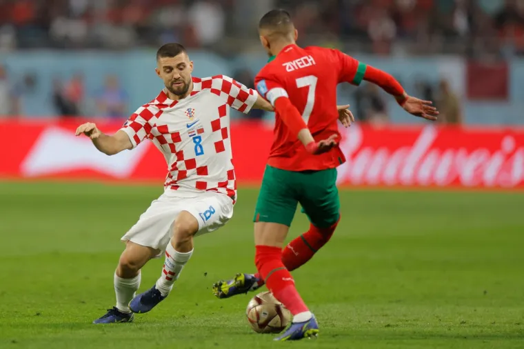 Ovo niste mogli vidjeti na TV-u. Pogledajte &scaron;to je Mateo Kovačić radio dok su ostali Vatreni slavili