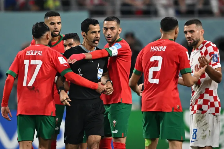 Ovo niste mogli vidjeti na TV-u. Pogledajte &scaron;to je Mateo Kovačić radio dok su ostali Vatreni slavili