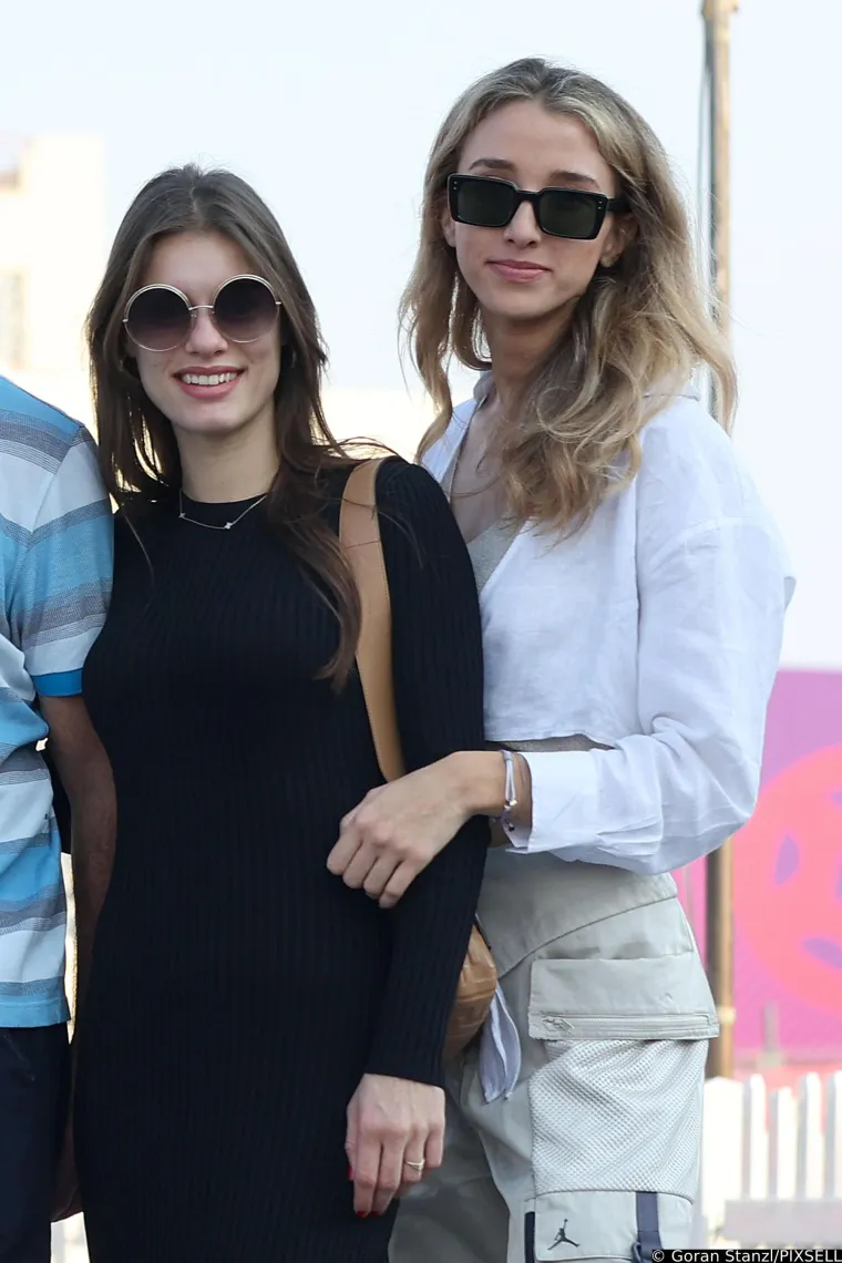 Prelijepa sestra Borne Sose itekako je plijenila pažnju na tribinama, a s njoj je navijala i djevojka mladog reprezentativca