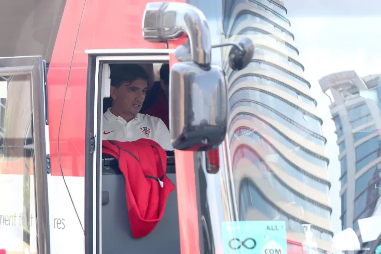 Rijetko kada ga vidimo vakvoga. Provjerite kako je izbornik Vatrenih Zlatko Dalić izgledao kada je napuštao hotel u Kataru