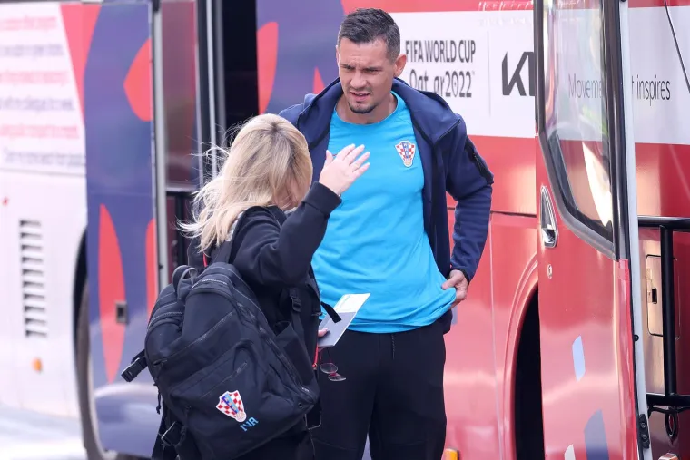 Rijetko kada ga vidimo vakvoga. Provjerite kako je izbornik Vatrenih Zlatko Dalić izgledao kada je napuštao hotel u Kataru