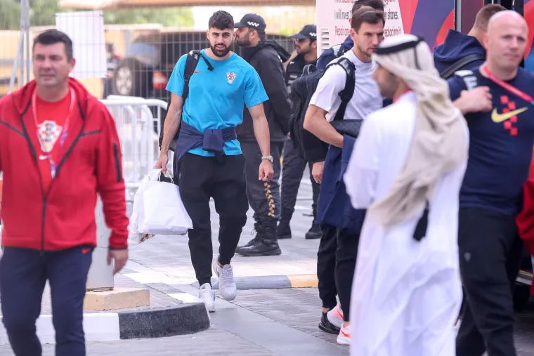 Rijetko kada ga vidimo vakvoga. Provjerite kako je izbornik Vatrenih Zlatko Dalić izgledao kada je napu&scaron;tao hotel u Kataru