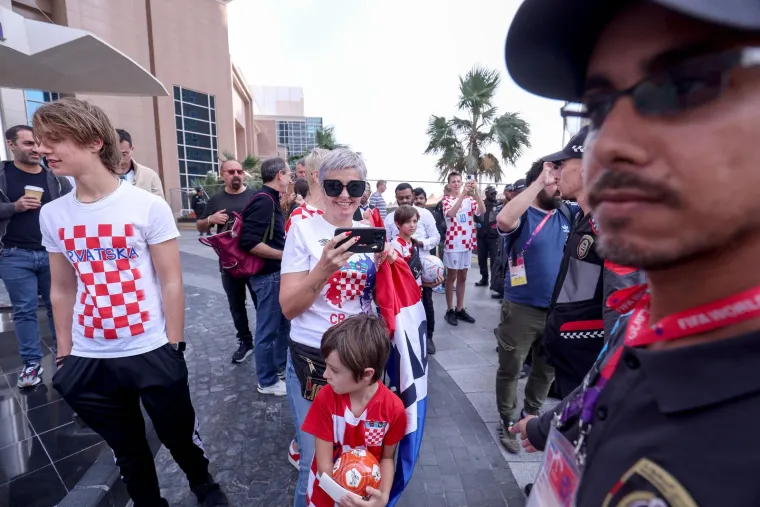 Rijetko kada ga vidimo vakvoga. Provjerite kako je izbornik Vatrenih Zlatko Dalić izgledao kada je napu&scaron;tao hotel u Kataru