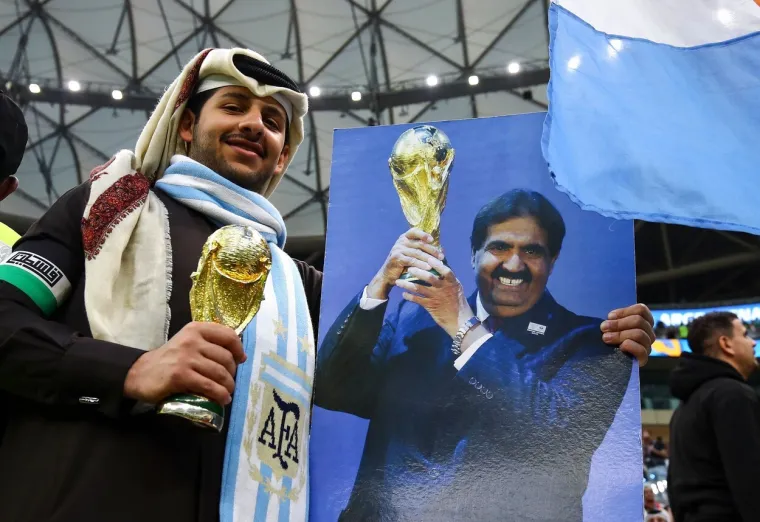 Ona zna kako privuči pozornost! Navijačica Argentine zasjenila svečano zatvaranje SP-a