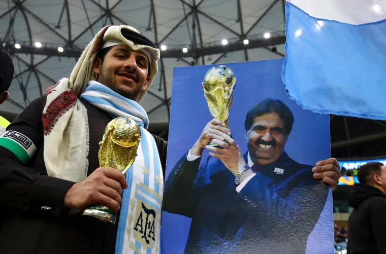 Staro, mlado i jo&scaron; nerođeno, svi su spremni: Donosimo navijačku atmosferu s velikog finala SP-a