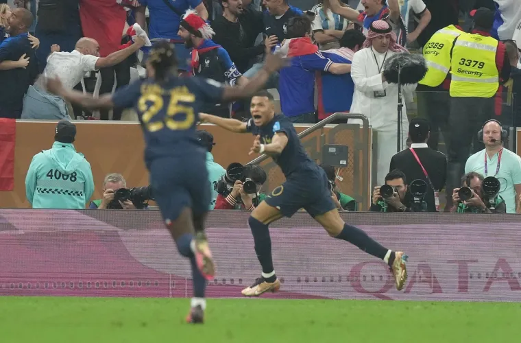 Finale iz snova! Donosimo najbolje kadrove fenomenalnog okr&scaron;aja Argentine i Francuske