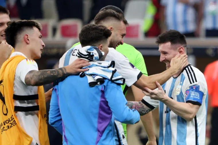Kakve emotivne scene! Pogledajte kako su Argentinci nakon najluđeg finala proslavili svjetski naslov
