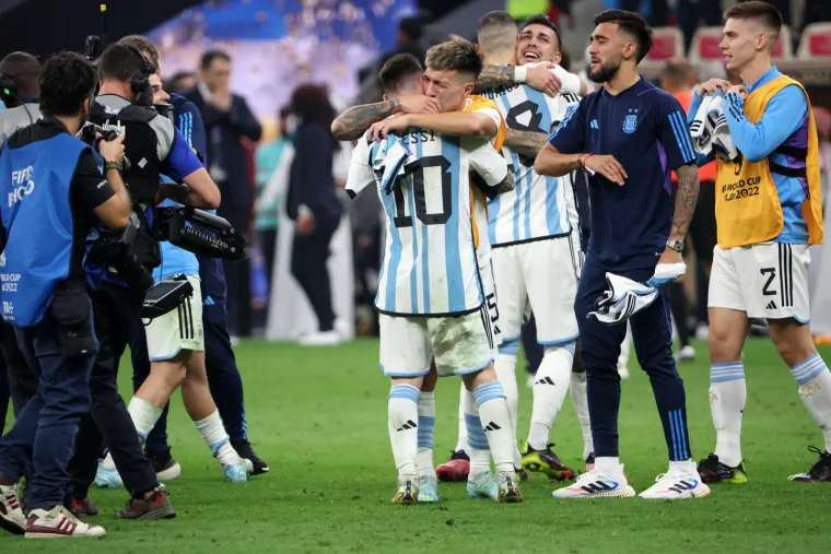 Kakve emotivne scene! Pogledajte kako su Argentinci nakon najluđeg finala proslavili svjetski naslov