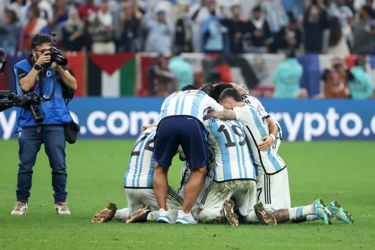 Messi u suzama slavi naslov prvaka svijeta: Ovo su Argentinci čekali 36 godina