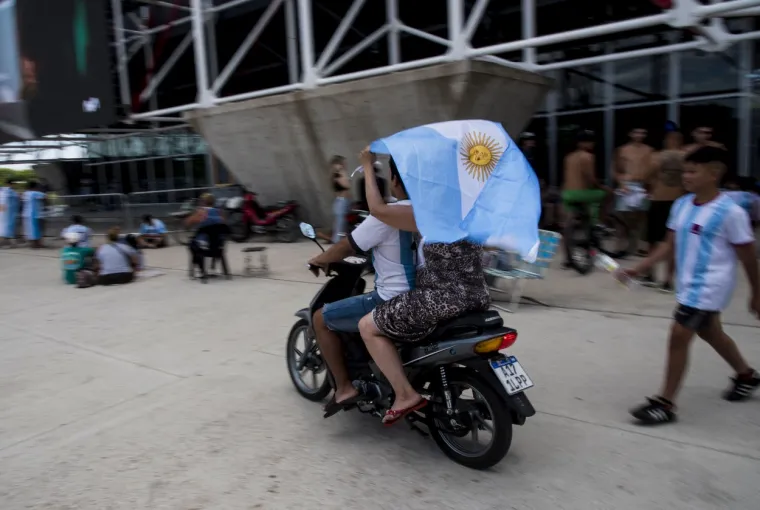 Može se kada se hoće: Luda proslava ujedinila navijače dva najveća rivala