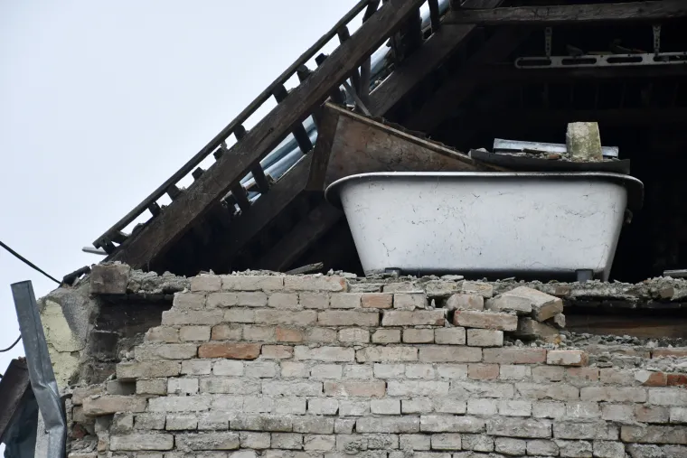 Najava gradnje stadiona izazvala ljutnju. Dijele se snimke potresom pogođenog područja, javila se i Kosor