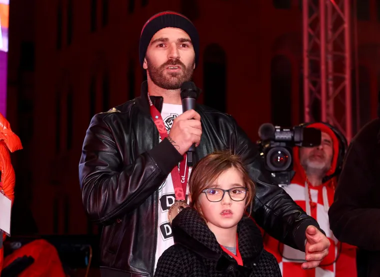 Split erumpirao: Vatreni se popeli na pozornicu, pogledajte atmosferu