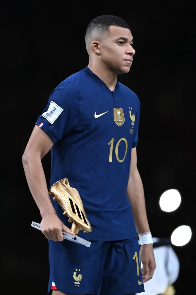 Prije francuskog strijelca, Rose je ljubila još jednog nogometaša, igrača PSG-a, 34-godišnjeg Gregoryja van der Wiela.