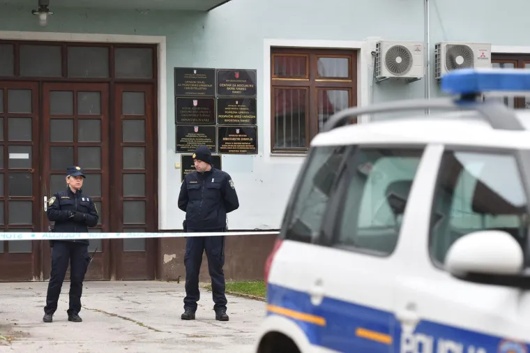 Ovako izgleda Centar za socijalnu skrb u koji je danas bačen Molotovljev koktel