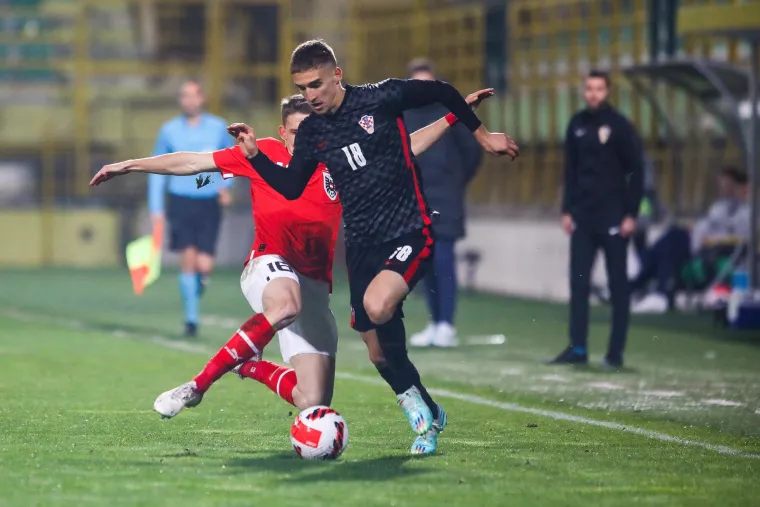 Stipe Biuk iz sezone u sezonu igra sve bolje i bolje i ako ovako nastavi pojačat će konkurenciju na lijevom krilu.