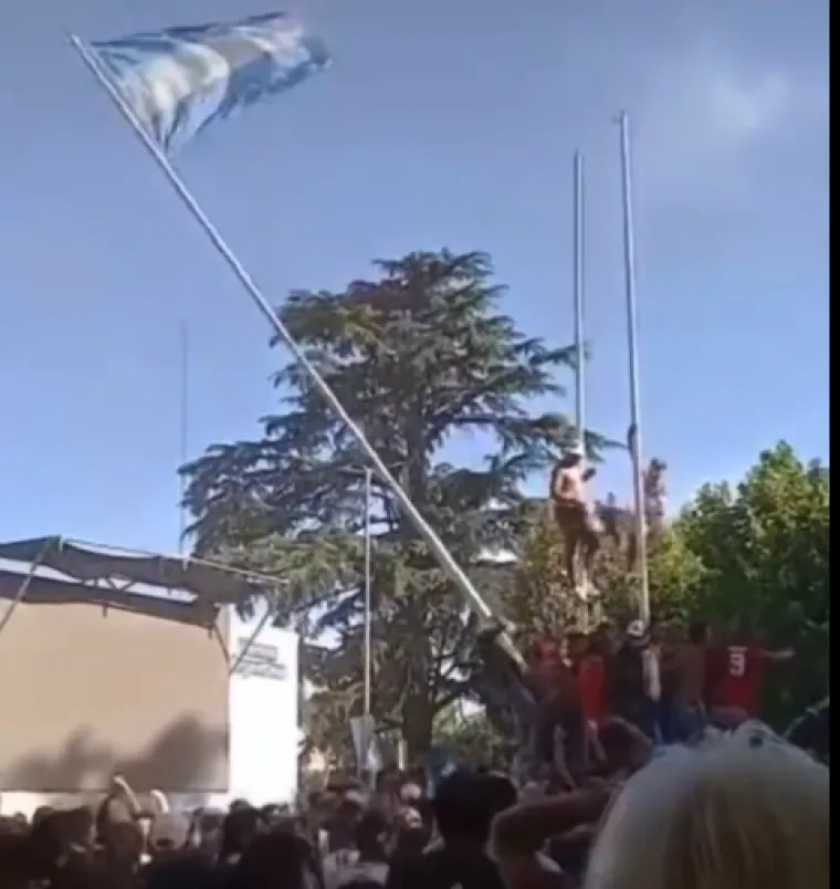 Neredi zasjenili slavlje: Pogledajte kako izgleda devastirana prijestolnica Argentine