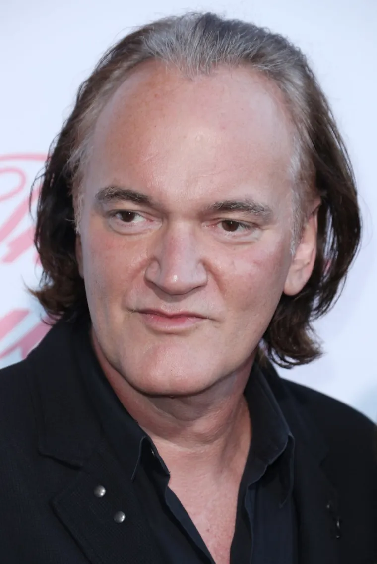 Quentin Tarantino - Unatoč činjenici da je napustio školu sa samo 16 godina, Quentin slovi za jednog od najboljih redatelja današnjice. Režirao je neke od kultnih filmova počevši od ranih devedesetih pa sve do danas. Tarantino tvrdi da je njegov IQ 160, iako to nikada nije službeno potvrđeno.