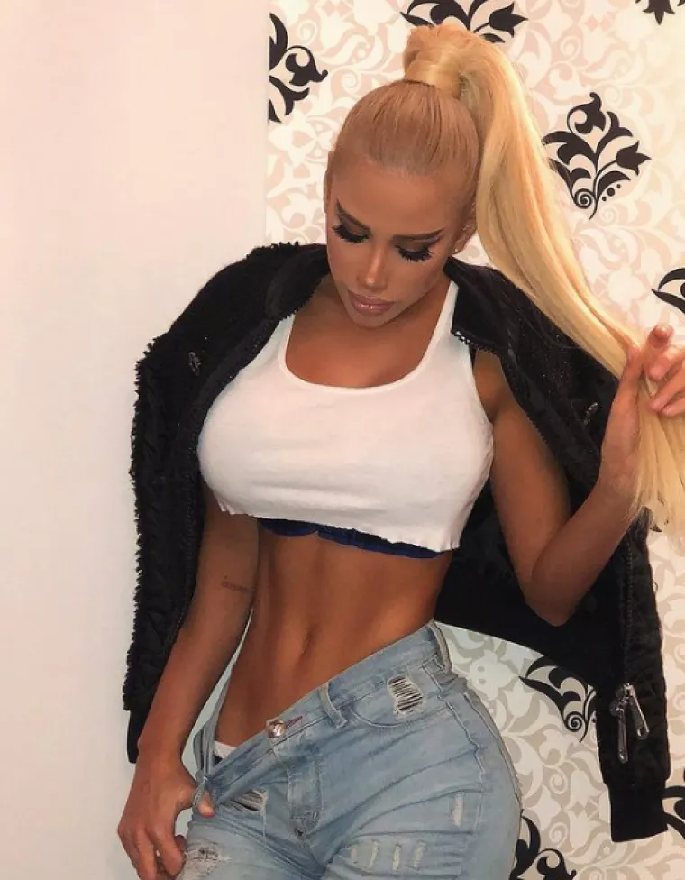 Martina izgleda poput Barbike i ljubi hrvatskog sporta&scaron;a koji izgleda kao Ken, a pokazala je i sestre koje su joj identične