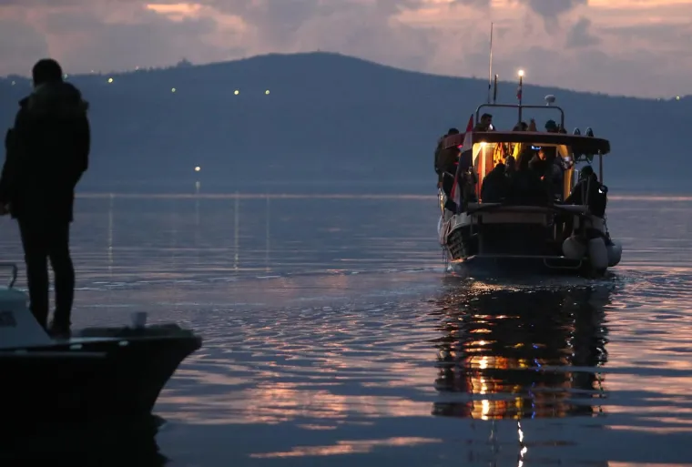 A onda se Joško Gvardiol u Novigradu pojavio u starom Fiatu; Dočekan je kao kralj, pogledajte ove scene