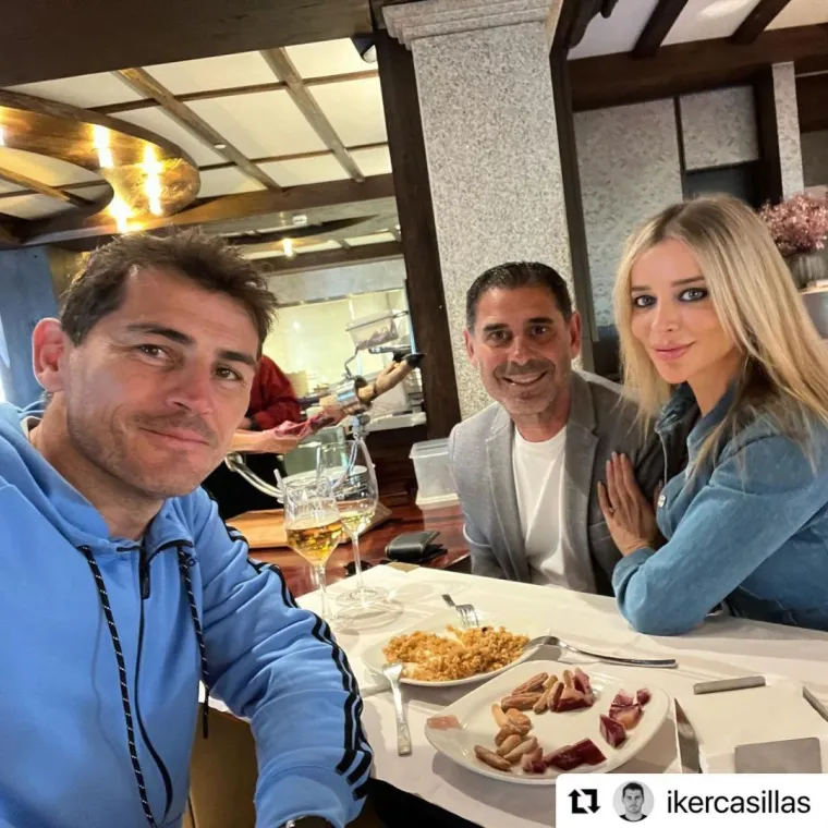 Fernando je igrao za madridski Real i španjolsku reprezentaciju,a posljednjih godina povukao se iz javnosti, no nedavno se ipak vratio na nogometnu scenu.