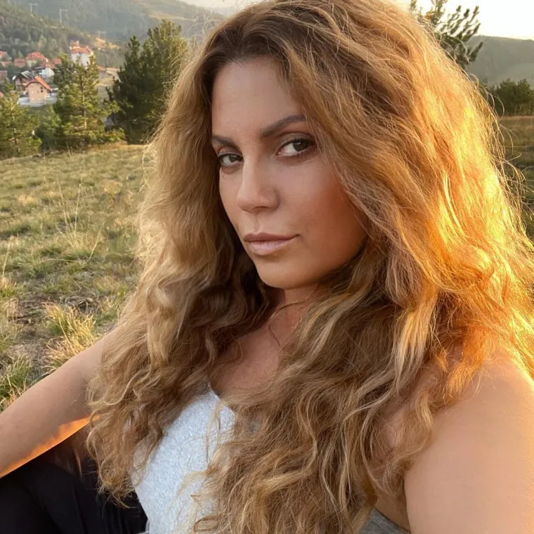 &quot;Mislim da sam svašta prošla kroz svoju karijeru i da sada trebam voditi neki drugačiji način života&quot;, rekla je nedavno za srpske medije.