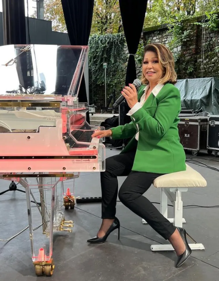 Neda Ukraden je i sa 72 najseksi baka Balkana: Ove godine nije izlazila iz uskih krpica, donosimo sva njena top izdanja