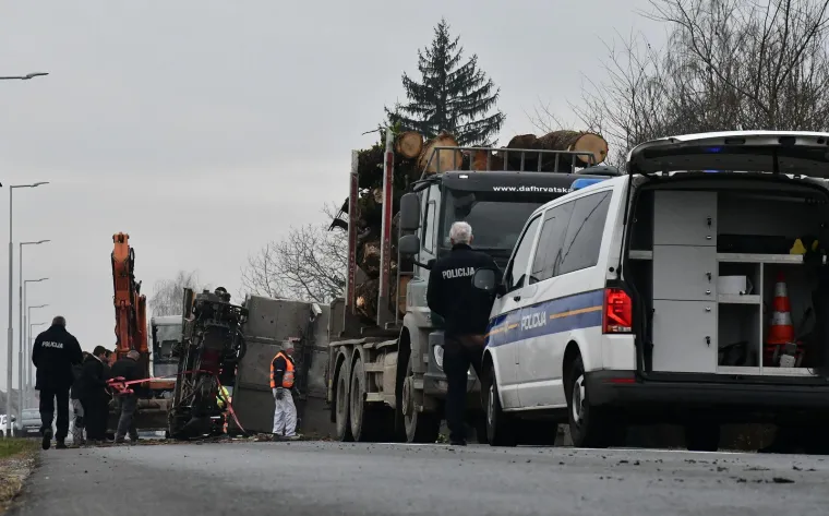 Stra&scaron;ni prozori nakon nesreće u Slavoniji: Sudar kamiona i tegljača
