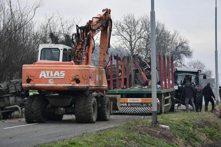 Stra&scaron;ni prozori nakon nesreće u Slavoniji: Sudar kamiona i tegljača