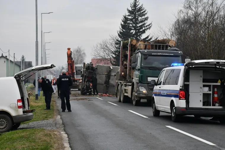 Stra&scaron;ni prozori nakon nesreće u Slavoniji: Sudar kamiona i tegljača