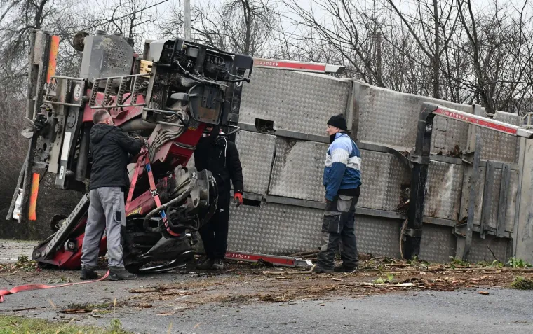 Stra&scaron;ni prozori nakon nesreće u Slavoniji: Sudar kamiona i tegljača