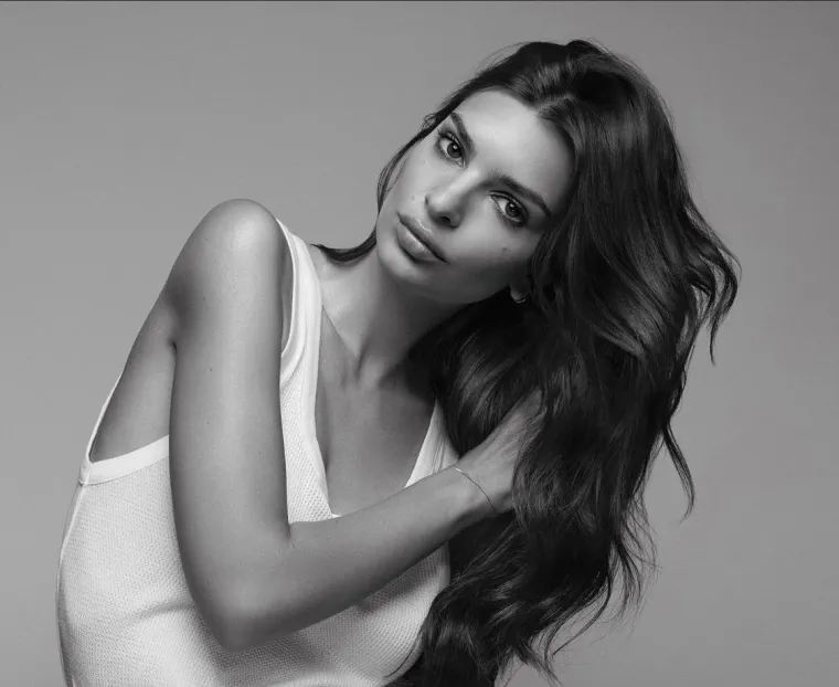 Emily je imala tešku godinu: Prvo se razvela, a onda se šuškalo da se viđa s bivšima od Kim Kardashian i Angeline Jolie