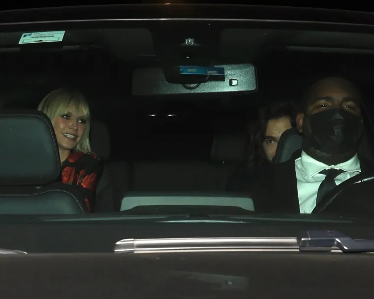 Uz 16 godina mlađeg supruga Heidi Klum je i doslovno - procvjetala: S ovakvim dekolteom do pupka nije pro&scaron;la 'ispod radara'