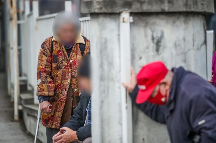 Na Svetom Duhu volonteri i franjevci podijelili pravi božićni ručak: 'Nitko ne smije biti gladan'