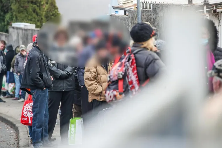 Na Svetom Duhu volonteri i franjevci podijelili pravi božićni ručak: 'Nitko ne smije biti gladan'