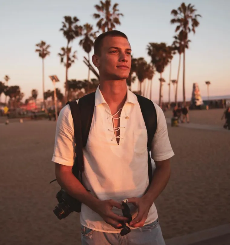 Dok je bio u L.A.-ju, Patrik je bio jedan od uzvanika glamurozne dodjele nagrada za mu&scaron;karca godine &ldquo;The man of the Year&rdquo; prestižnog mu&scaron;kog časopisa GQ. "Počeo sam s modelingom kada sam imao 19 godina. Dodu&scaron;e, nikad nisam razmi&scaron;ljao o tome da postanem model, niti me to ikad posebno privlačilo. Sestra me, zapravo, upoznala i uvukla u modeling. Prve stvari sam odradio u Zagrebu, no vrlo brzo sam počeo dobivati inozemne ponude iz stranih agencija Europe i Amerike", rekao je jednom prilikom.