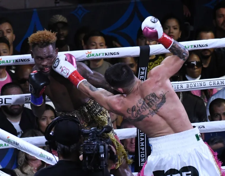 Novi poredak: 'Monstrum' prodrmao boksački svijet iz temelja, ni&scaron;ta vi&scaron;e nije isto; 'Senzacionalan je, raste iz dana u dan'