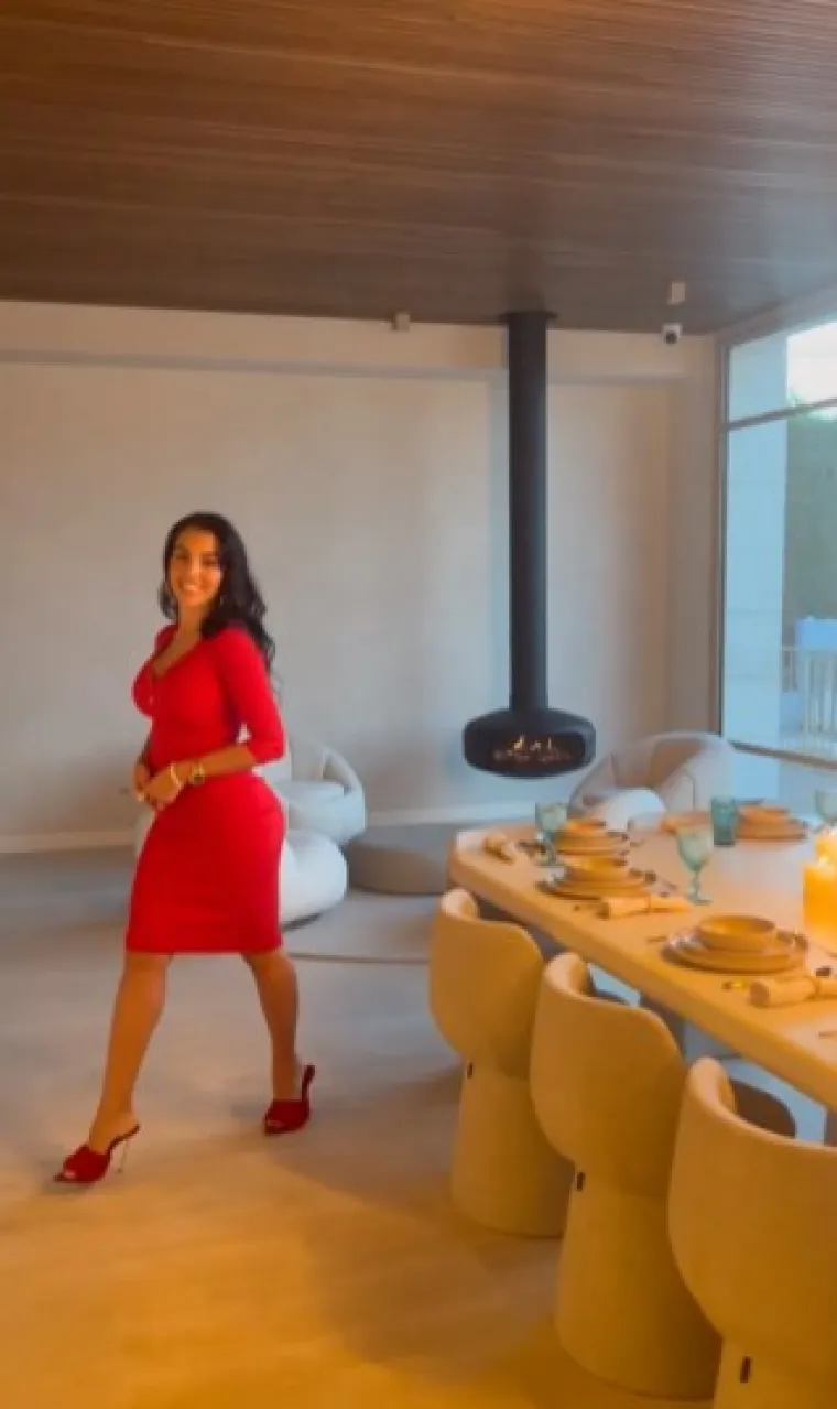 Georgina provocira na Instagramu kao u filmovima za odrasle: 'Ma tko je to bio dobar ove godine?'
