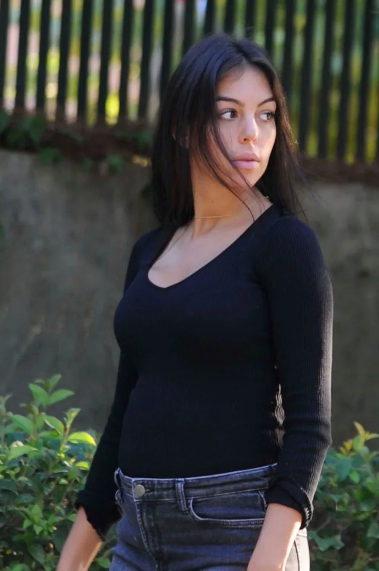 Georgina provocira na Instagramu kao u filmovima za odrasle: 'Ma tko je to bio dobar ove godine?'