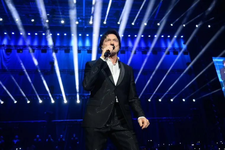 Zdravko Čolić održao spektakularan koncert u Areni Zagreb: Pogledajte prizore od kojih zastaje srce