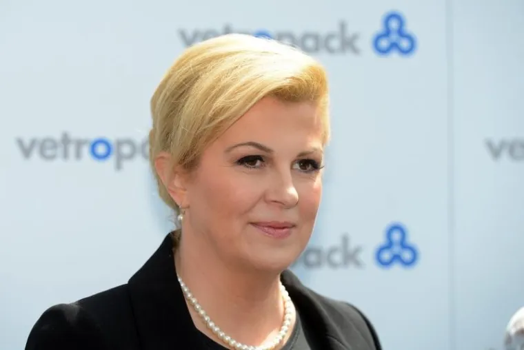 Ovo je Kolinda danas, a sjećate li se kako je izgledala u doba kad se nije odvajala od Sanadera? Mnogi će se iznenaditi
