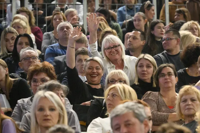 Iva Todorić i Iva Radić zajedno na koncertu Zdravka Čolića u Areni Zagreb: Spektakl su pratile iz prvih redova