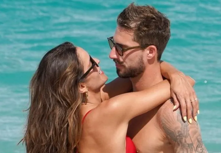 Izabel Goulart nabacila tangice, pa se ljubakala s Kevinom Trappom: Legli su na vrući pijesak, a onda su svima vilice pale